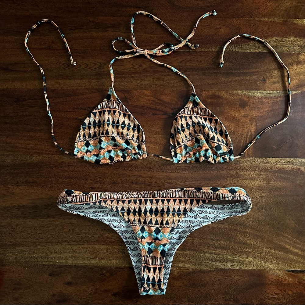 Billabong Reversable Triangle Bikini